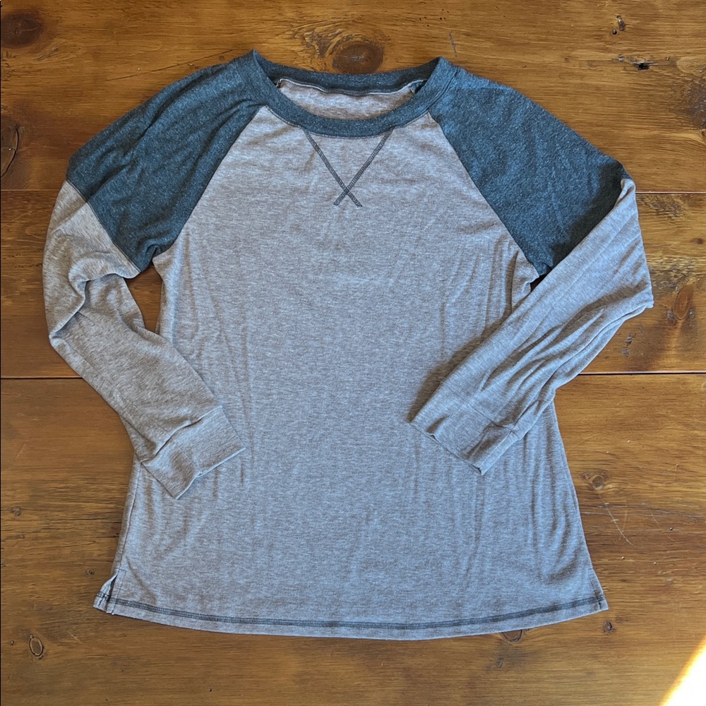 Heather Gray Long Sleeve Women's Top